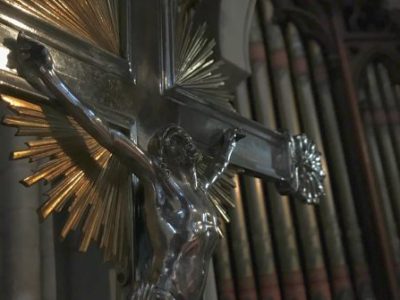 Semaine sainte 2026: Horaires des offices et des confessions à Notre-Dame des&nbsp;cités