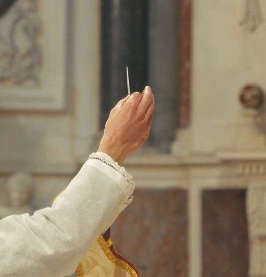 LA MESSE TRÉSOR DE LA FOI, ÉPISODE 15 : LE CHANT DES ANGES : LA PRÉFACE ET LE&nbsp;SANCTUS